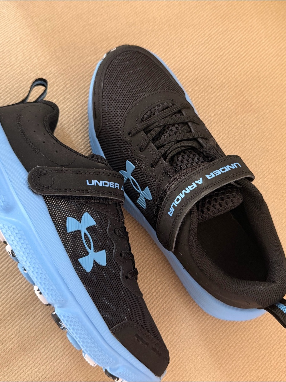 NEW Under Armour Kids' Black and Light Blue Athletic Shoes - 3